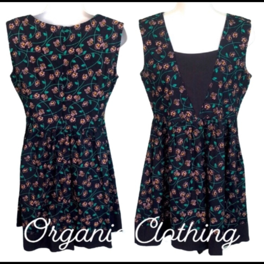 MATA TRADERS organic 💯% cotton navy floral dress